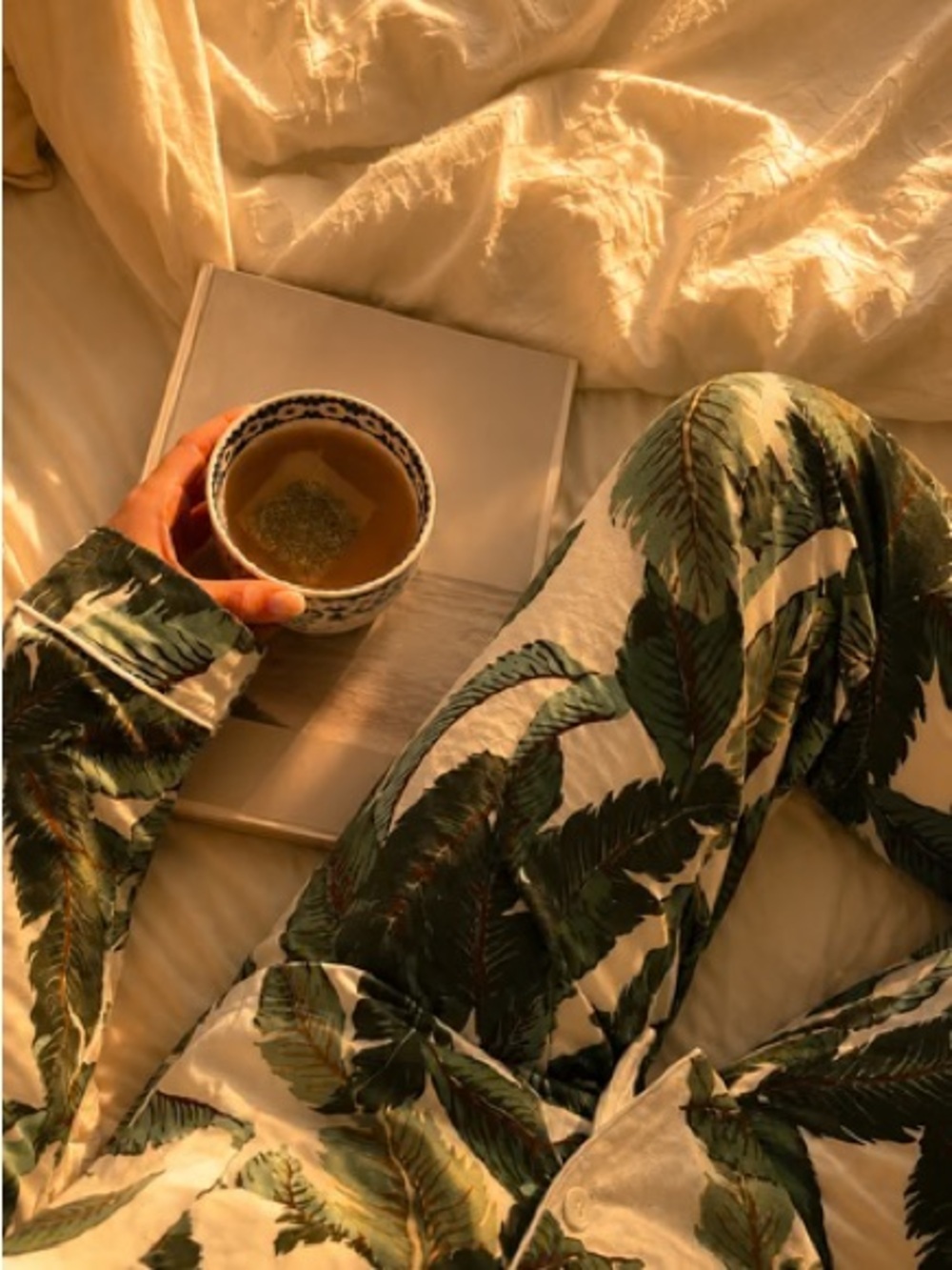 Beach Riot Livy Top & Connie Pant Set Banana Palms - Picture 5 of 5